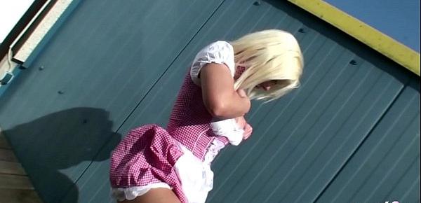 Betrunken deutsche versaute MILF beim Oktoberfest von Jungspund gefickt